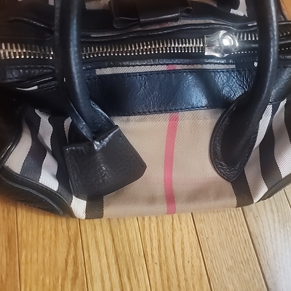 BURBERRY SATCHEL HANDBAG - Picture 2 of 15